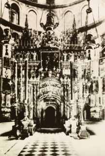 Tomb of Jesus, Jerusalem. View of the ornate aedicule marking the Tomb of Jesus inside the Church