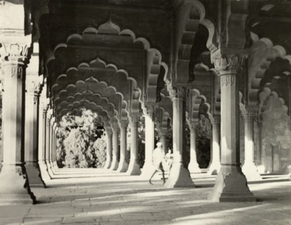 Diwan-i-Am, Dehli Fort. Interior shot of the Diwan-i-Am, a large pavilion constructed for public