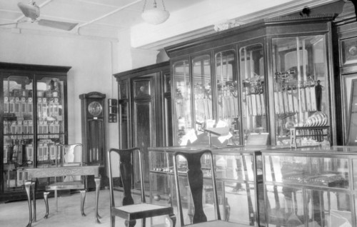 James Murray & Co.' showrooms, circa 1935. Interior of 'James Murray & Co.' on Old Court House