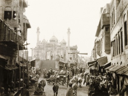 Sunehri Masjid, Lahore. View through the bustling streets of Kashmiri bazaar to the Sunehri Masjid