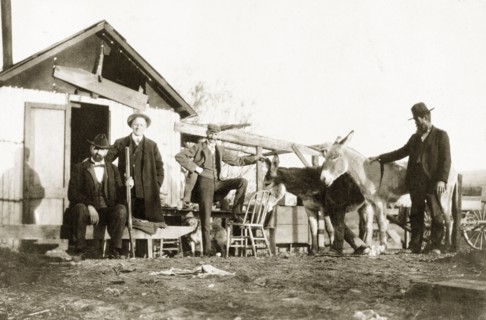 Expedition to Red Cloud gold mine'. Four European men (three who are identified as Dr Allen, Dr
