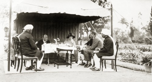 Afternoon tea party at Lal Bagh Palace. Lord Irwin, Viceroy of India, dines with government