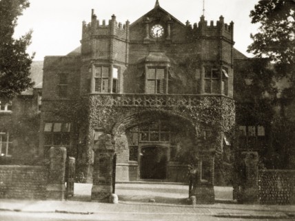 School House at Eastbourne College. The arched gateway and facade of School House at Eastbourne