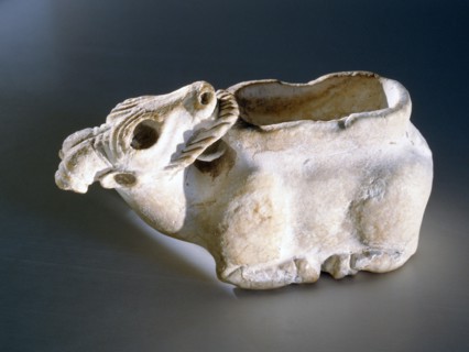 A vessel in the form of a ram