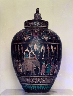Pottery vase with depiction of a ceremonial procession