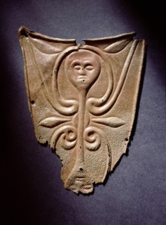 Chased plaque
