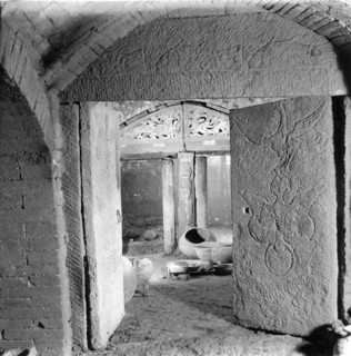 Han dynasty tomb interior