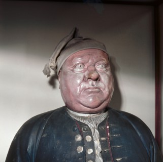 A life size portrait bust of Captain Zacharias Allewelt of the Danish Asian Companys frigate Kongen af Danemark