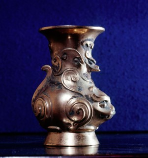 Bronze ritual vessel with gold sheet overlay
