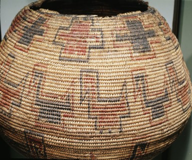 Coiled basket with bird design