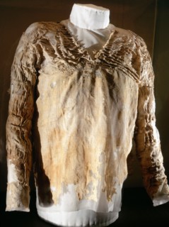 Pleated dress, thought to be the earliest extant garment in the world
