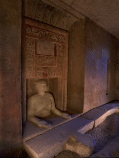 Statue of Idu, a dignitary entrusted with the maintenance of the pyramid complex