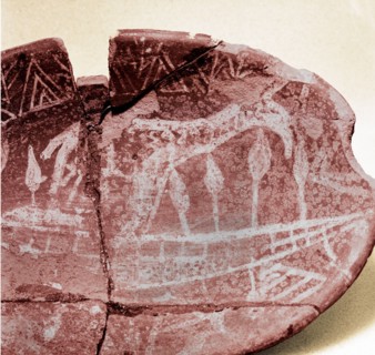 Pottery fragment with depiction of giraffe