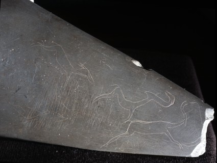Cosmetic palette with finely incised representations of desert animals