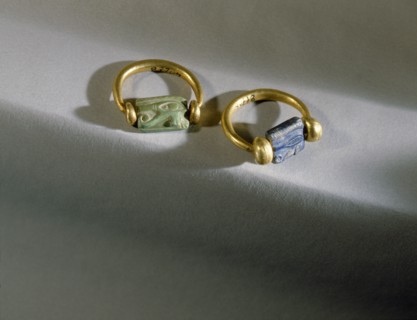 Pair of rings from the tomb of General Wen Djeba En Djed, senior official of Psusennes I