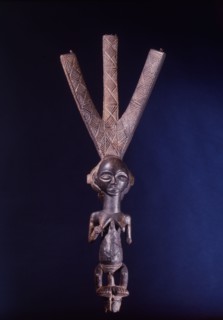 Bowstand in the form of a female figure