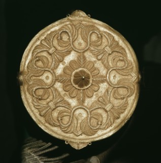 Jewellery worn as insignia by senior officials of the court of the Ashanti kings