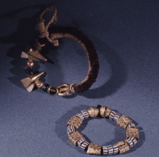 Jewellery worn as insignia by senior officials of the court of the Ashanti kings