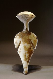 Cycladic figurine of the Louros type of the Grotta Pelos culture