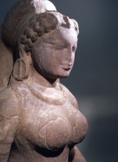 Statue of a goddess, possibly Parvati, standing in samapada (literally without bending)