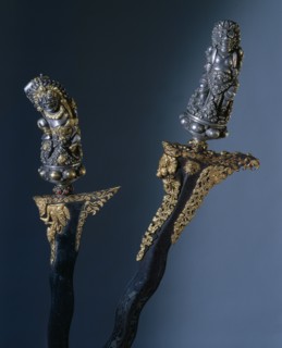 Balinese men regarded the kris as the main symbol of their social identity, an heirloom that embodied part of the family deity, and had itself vital spiritual force