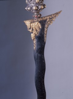 Balinese men regarded the kris as the main symbol of their social identity, an heirloom that embodied part of the family deity, and had itself vital spiritual force