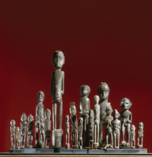 Amulets were used by the Ngaju and neighbouring Dayak peoples to ward off enemies, provide protection in war, and to bring good fortune and health