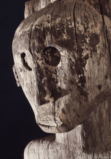 Figurative post, sometimes known as a hampatong