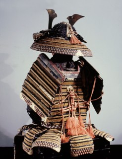 Samurai armour from behind showing the agemaki or large bow which held the shoulder plates in position