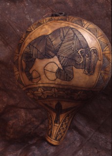Gourd with engraving of a buffalo
