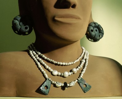 Jewellery worn by Hopewell male