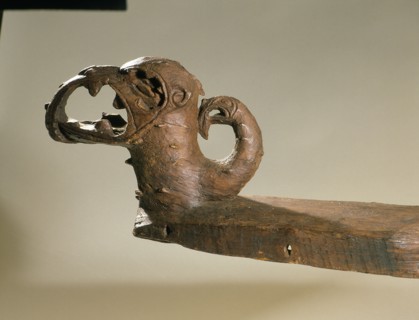 Haumi, canoe bow cover, in a very early transitional carving style