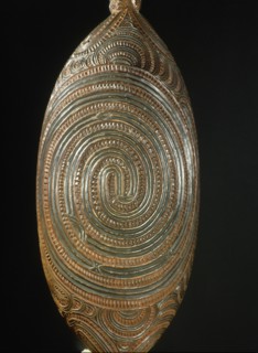 A wakahuia, a treasure box, used to hold ornaments that had been worn on the head of a chief and were therefore tapu