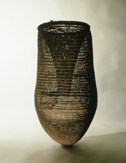 Ahinaki, or eel trap, twined from vine