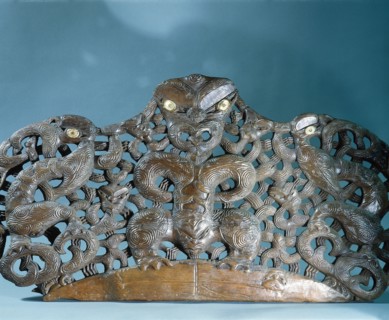 A Maori chiefs house lintel, pare