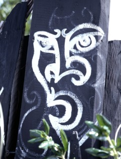 Support pole at Tapu te Ranga marae, Island Bay, Wellington