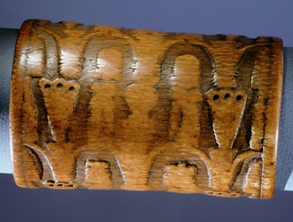 The right to wear ivory armlets was restricted to the Oba of Benin himself