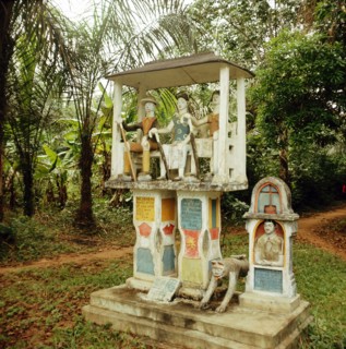 Wealth earned through the palm oil trade in the Niger Delta region financed a fashion for painted cement memorials where the deceased were depicted with the symbols of Christianity and European afflue...