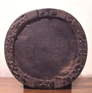 A board of the Ifa divination cult