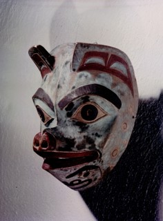 Mask of a bear