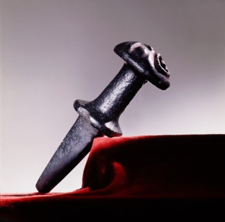 On rare occasions slaves taken by the Kwakiutl were dispatched with ceremonial slave killers such as this