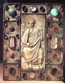 Reliquary cover   plenary of an evangelistary of 9th century, made of gilded copper with semi precious stones, size 275 x 350 mm