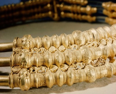 Three ringed collar with filigree, granulation and carved figures (detail)