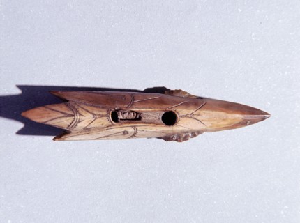 Harpoon head which is lashed to the foreshaft