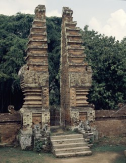 The tiered structure of Balinese Hindu shrines reproduces the three levels of the cosmos: the under-world, the world of humanity, and the towering celestial mountain of the gods
