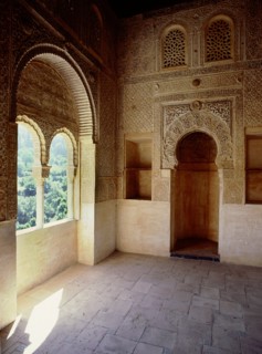 Interior - stucco work, niche and windows