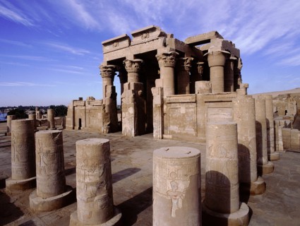 View of the double temple, dedicated to the crocodile god Sobek and Horus ( Haroeris, 'Horus the Elder' ) at Kom Ombo