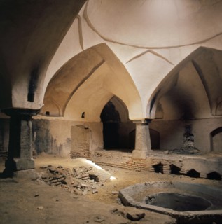Izad-khast was a fortified town, now deserted, between Isfahan and Shiraz
