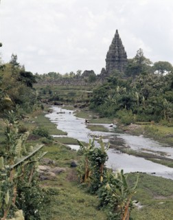 The temple complex at Lara Jonggrang consists of three main sanctuaries dedicated to Shiva, Brahma and Vishnu and three minor ones dedicated to particular forms of Shiva and Shiva's bull mount, Nandi