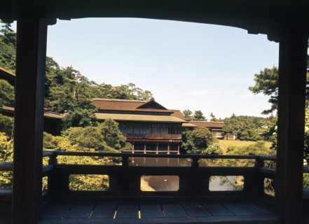 A group of elegant villas in Yokohama now thought to be from the palace of the daimyo of Kishu though often associated with Hideyoshi's fabled Jurakudai palace